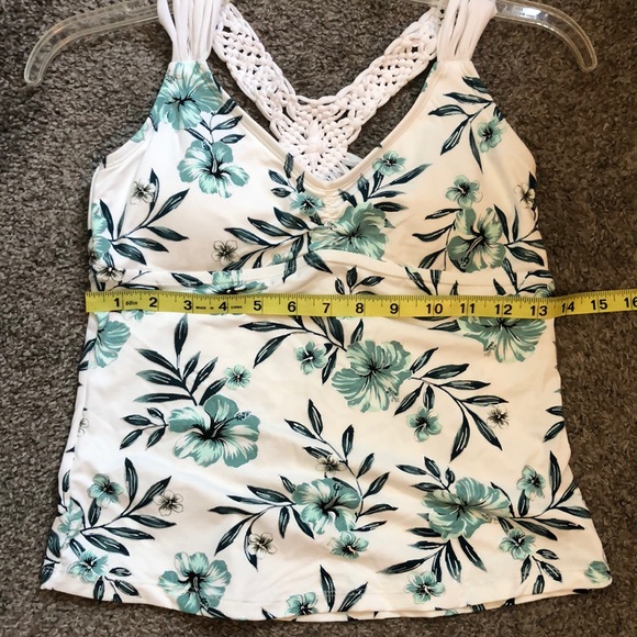 Ambrielle top of swimsuit - Picture 6 of 7